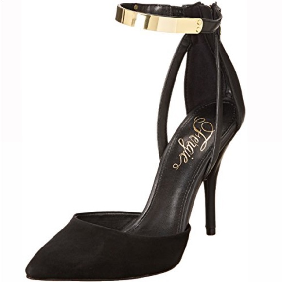 Fergie Shoes - NWT Fergie Black/Gold Close Toed Heels - 8.5